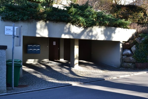 Autoeinstellplatz in Tiefgarage zu vermieten, Zürich Kreis 6 1
