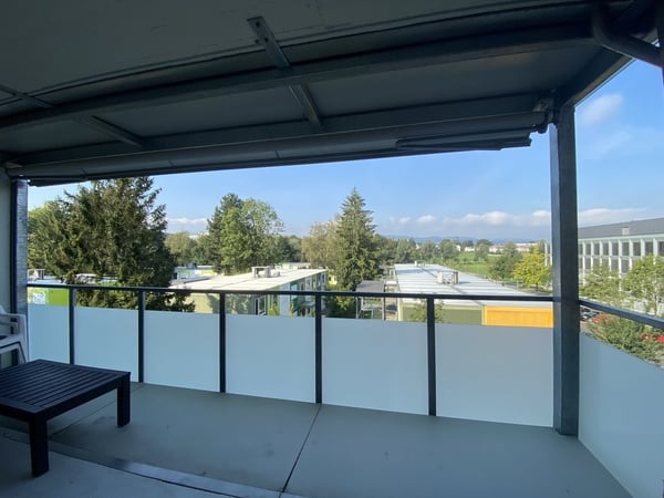 Zentral gelegene Wohnung mit grossem Balkon mit Aussicht 4
