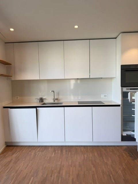 moderne, helle 3.5-Zimmerwohnung in Wollishofen mit Aussicht 7