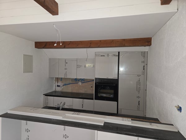 renovierte 2.5-Zimmer-Dachwohnung 1