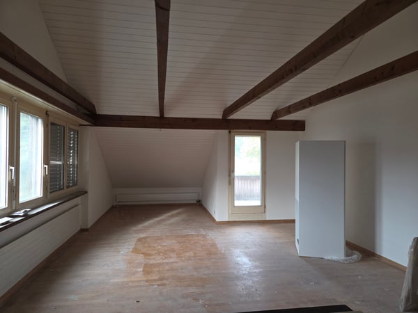 renovierte 2.5-Zimmer-Dachwohnung 3