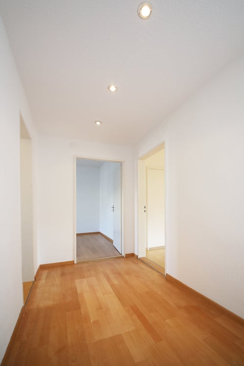 BEFRISTUNG - Gepflegte Altbau Dachwohnung eig. Dachterrasse (25 m2), TOP Lage Kreis 4 7