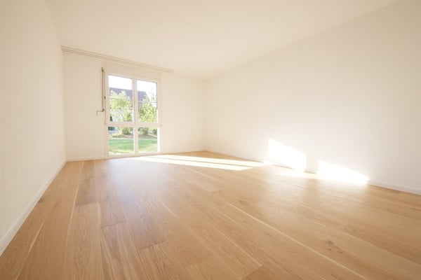 Grosszügige und elegante 1.5 Zimmerwohnung mit eigenem Gartensitzplatz (30m2) 4