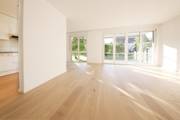 Grosszügige und elegante 1.5 Zimmerwohnung mit eigenem Gartensitzplatz (30m2) 3