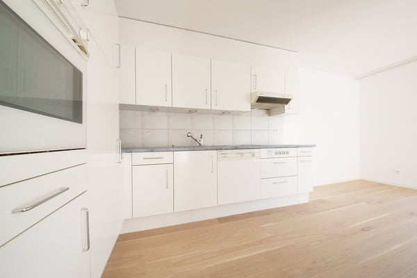 Grosszügige und elegante 1.5 Zimmerwohnung mit eigenem Gartensitzplatz (30m2) 7