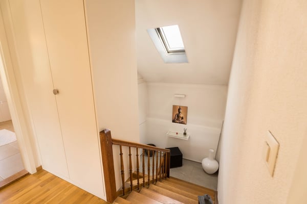 Charmante 3-Zimmer-Dachwohnung in Adliswil 9
