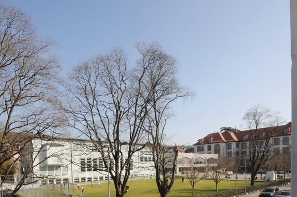 Gepflegte 3 1/2-Zimmer-Wohnung (103 m2), Mitten im Kreis 7 12