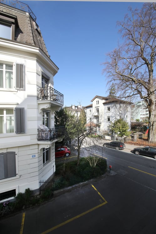Gepflegte 3 1/2-Zimmer-Wohnung (103 m2), Mitten im Kreis 7 14