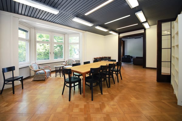 Erstvermietung - elegante Zimmer in Villa, an bester Lage im Kreis 7 9