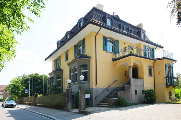 Erstvermietung - elegante Zimmer in Villa, an bester Lage im Kreis 7 6