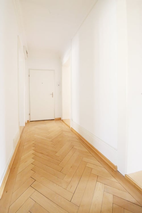 Charmante 3.5-Zimmer / Altbauwohnung mit 2 Balkonen, ruhiger Lage, Wiedikon 9
