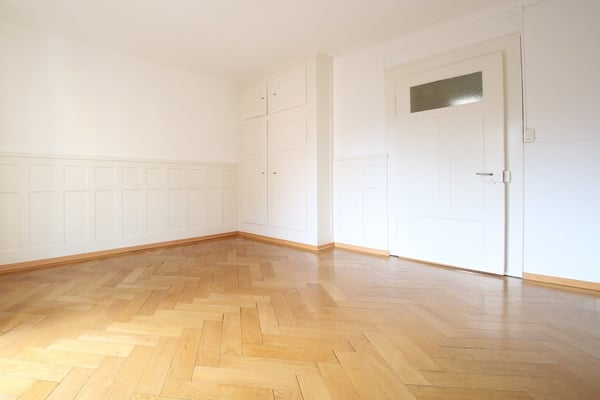 Charmante 3.5-Zimmer / Altbauwohnung mit 2 Balkonen, ruhiger Lage, Wiedikon 7
