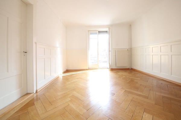 Charmante 3.5-Zimmer / Altbauwohnung mit 2 Balkonen, ruhiger Lage, Wiedikon 8