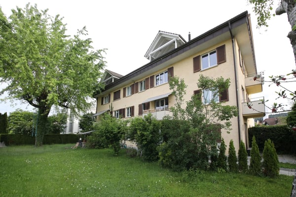 gepflegte und renovierte Dachwohnung (86 m2) mit Terrasse (10 m2) 11