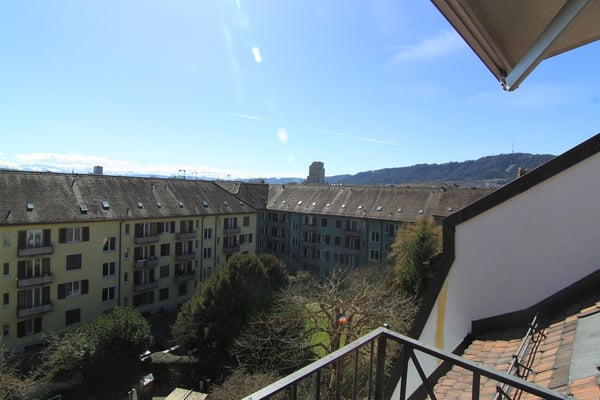 Gepflegte 4-Zimmer-Maisonette-Dachwohnung mit Balkon (BEFRISTUNG 31.03.2027) 1