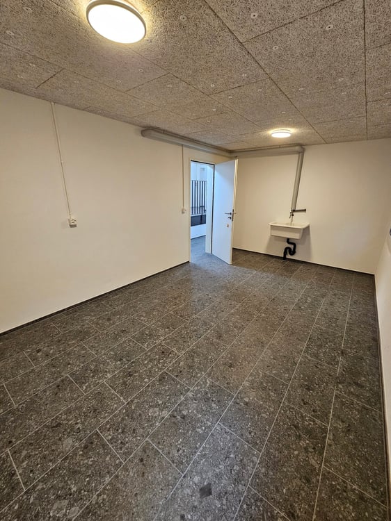 Exklusive 4.5-Zimmerwohnung mit Gartensitzplatz und Weitsicht 15