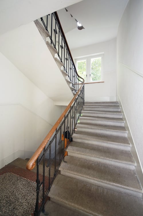 Charmante 3.5-Zimmer-Altbauwohnung mit Balkon an zentraler Lage in Zürich 8006 11