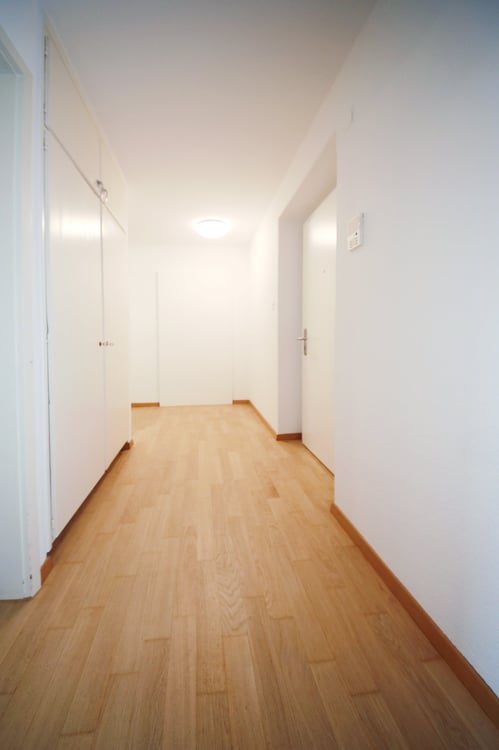 renoviertes grosszügiges Studio mit 8 m2, grosser Küche und Bad/WC 5