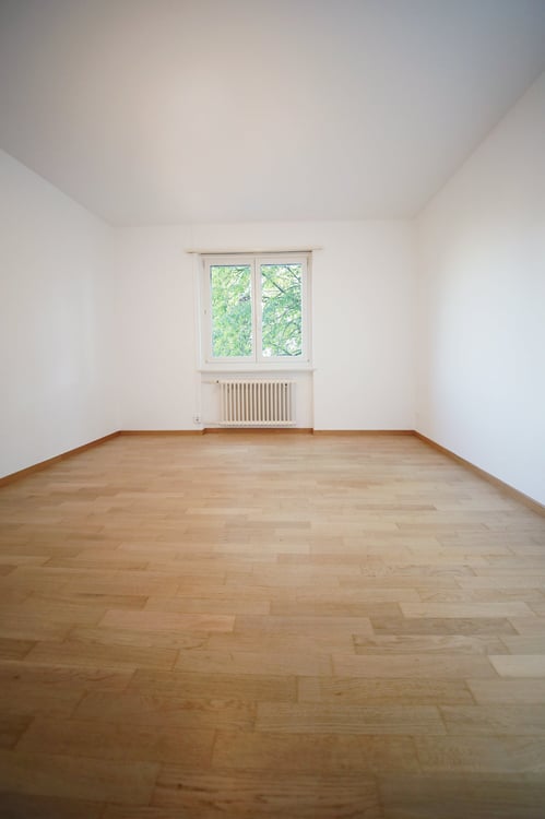 renoviertes grosszügiges Studio mit 8 m2, grosser Küche und Bad/WC 4