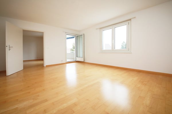 Renovierte 3.5-Zimmerwohnung mit Balkon an ruhiger Lage, mit Blick ins Grüne 3