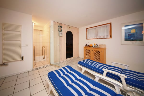 4.5-Zimmer-Top-Wohnung (140 m2) in charmantem Chalet mit Sauna - Klosters Platz 19