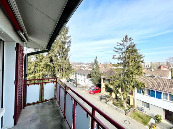 Ruhige Seitenstrasse an zentraler Lage nähe ÖV 3