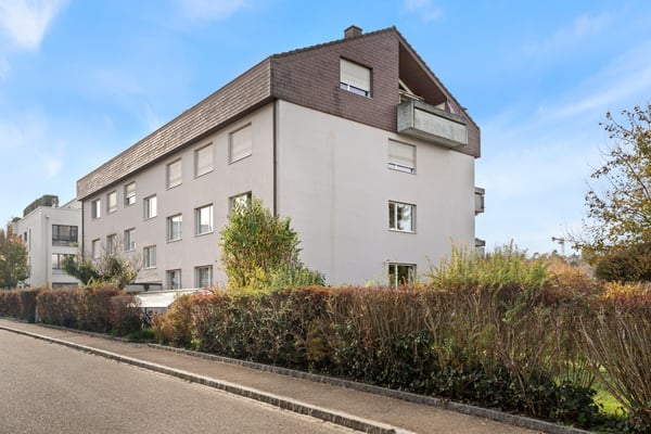 Moderne Dachwohnung an zentraler & ruhiger Lage 2