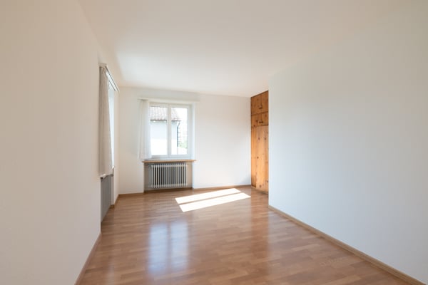 5-Zimmer-Einfamilienhaus 180 m2 im Dorfkern Therwil nähe ÖV 10
