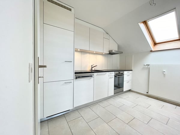 Moderne Dachwohnung an zentraler & ruhiger Lage 4