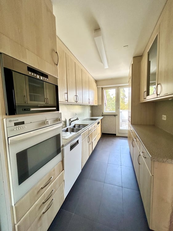 Helle 2-Zimmer-Attika-Wohnung 130m2 4