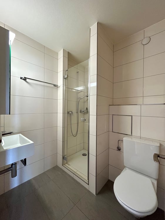 Helle 2-Zimmer-Attika-Wohnung 130m2 6