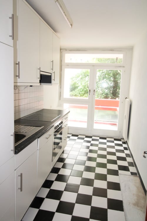 2.5-Zimmerwohnung 35m2 nähe St. Johanns-Park mit Lift 2