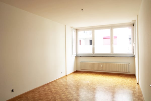 2.5-Zimmerwohnung 35m2 nähe St. Johanns-Park mit Lift 4