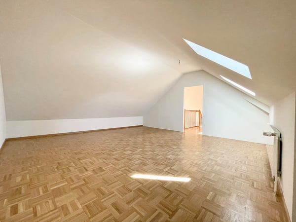 Aussicht über Basel! Moderne 3.5-Zimmer-Maisonette-Dachwohnung 58m2 11