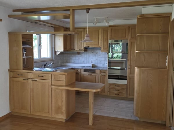 Zu verkaufen freistehendes 1½ Zi.-EFH mit grosszügigem Umschwung und Blick auf den Säntis /2 Gehminuten bis ÖV ! 7