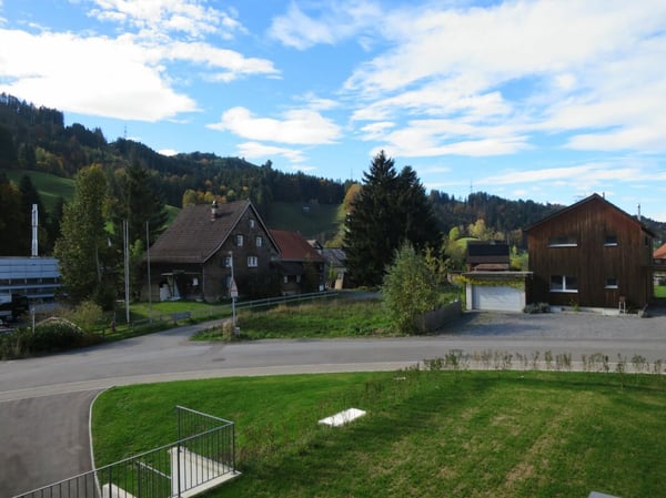 Zu verkaufen an der Bleichelistr. 5 im Bühler, bei Teufen: 1.5 Zimmer Erstbezugswohnung mit grosszügiger Einteilung im 1.OG. 17