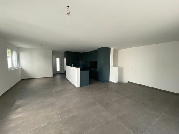6 1/2-Zimmer-Doppeleinfamilienhaus mit nutzbarer Landfläche 5