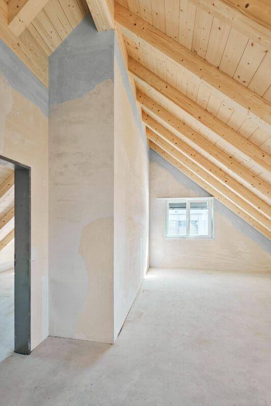6 1/2-Zimmer-Doppeleinfamilienhaus mit nutzbarer Landfläche