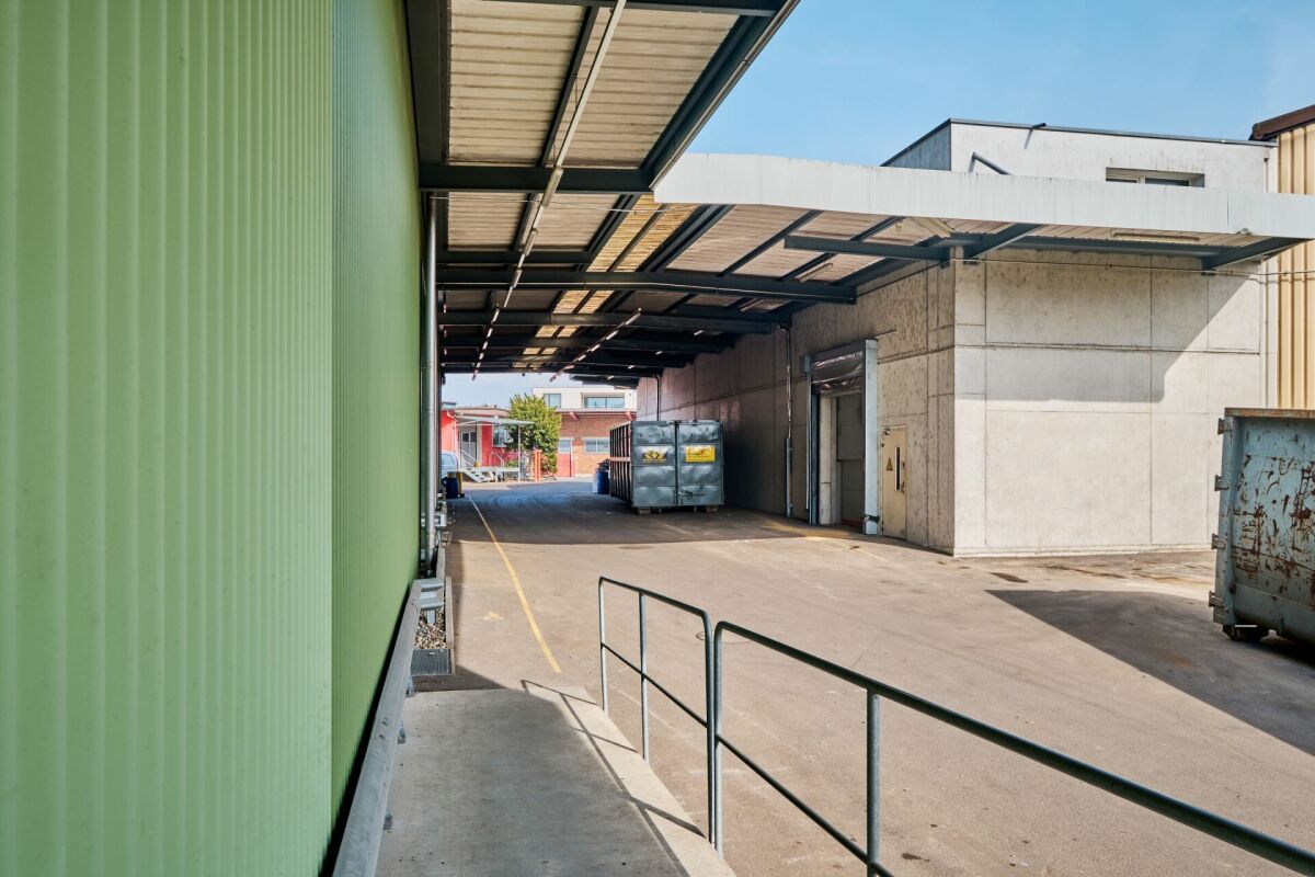 Bureaux, locaux commerciaux et entrepôts