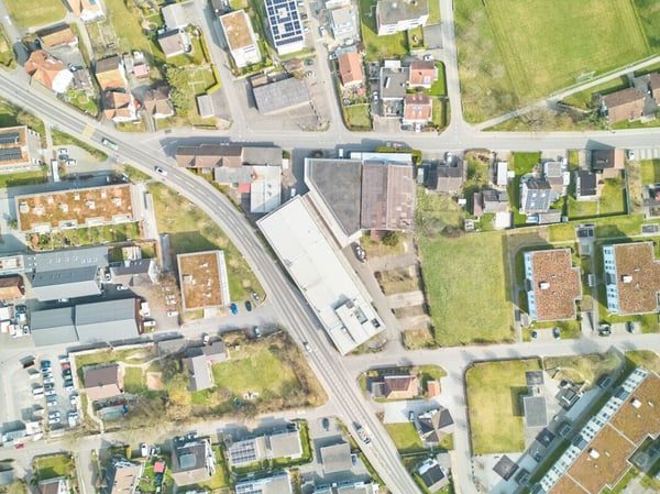 Gewerbe- und Lagergebäude GB1 3