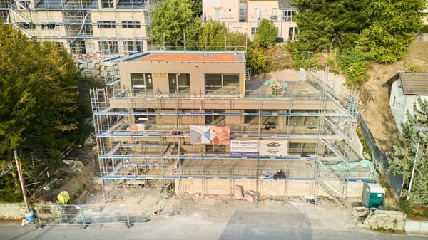 4 1/2-Zimmer-Wohnung im OG mit grossem Balkon 1