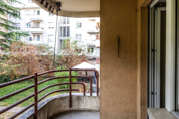Grosszügige Stadtwohnung mit viel Gestaltungsspielraum an zentraler Wohnlage 9