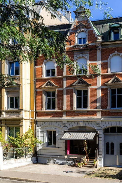 Charaktervolles Stadthaus mit drei Wohnungen und Gewerbeflächen 2