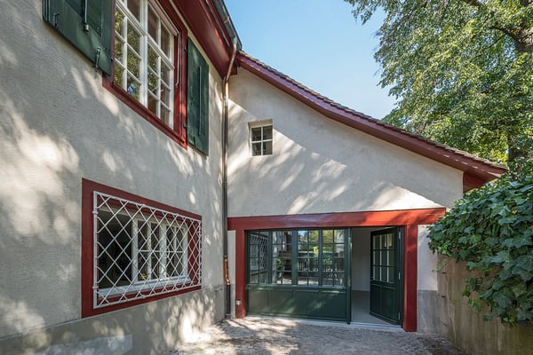 Ein Stück Basler Altstadtgeschichte - aussergewöhnliche Maisonette am Leonhardskirchplatz 2