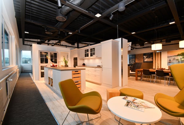 Licht. Raum. Möglichkeiten. Ihre Ausstellungsfläche in Ittigen! 6