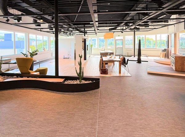 Licht. Raum. Möglichkeiten. Ihre Ausstellungsfläche in Ittigen! 2