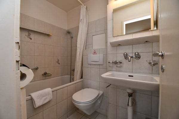 Möbliertes Zimmer in der Bern! 2