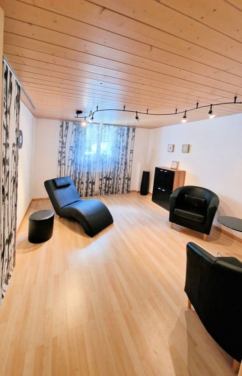 Souterrain mit 1 Räume an zentraler Lage verfügbar 1