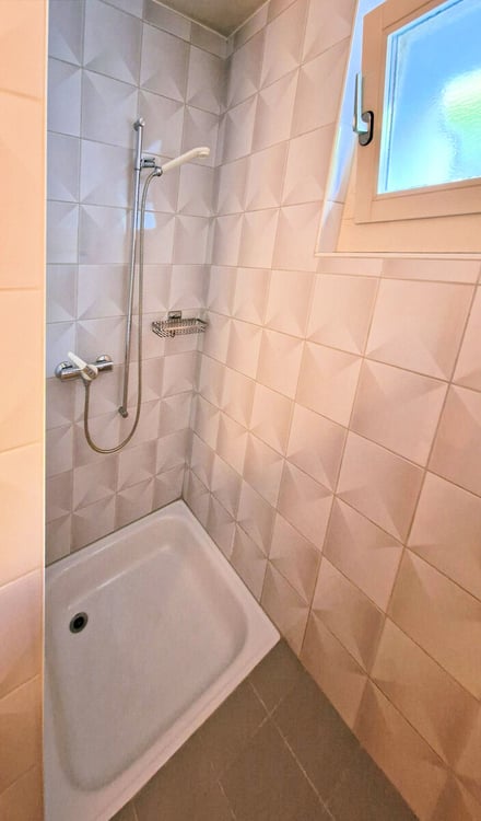 Souterrain mit 1 Räume an zentraler Lage verfügbar 5