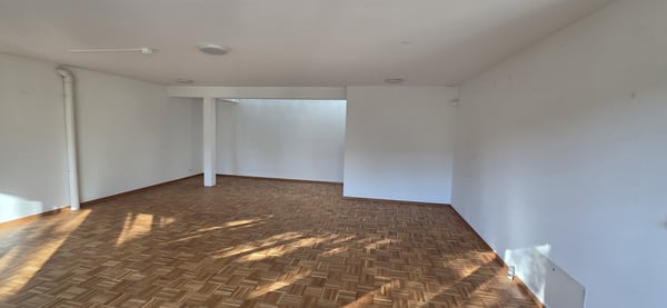 Helles Atelier an bester Lage in Fällanden zu vermieten 4
